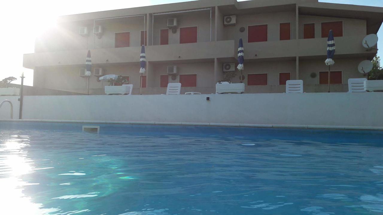 Hotel Svizzero Санджинето Экстерьер фото